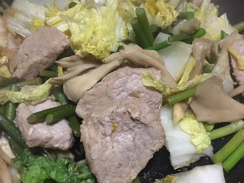 豚肉とニンニクの芽の白菜炒め